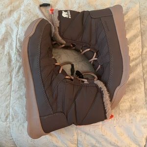 Sorel Girls boots big girls sz. 4